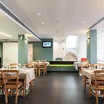 Atlantis Boutique Hotel 4*