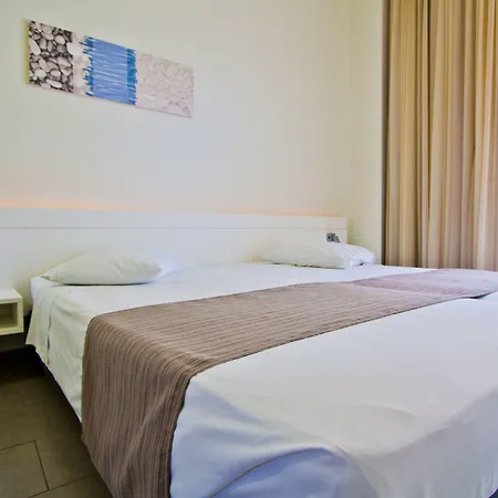 Atlantis Boutique Hotel 4*