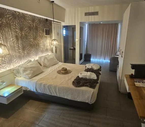 Hotel Atlantis Boutique 4*