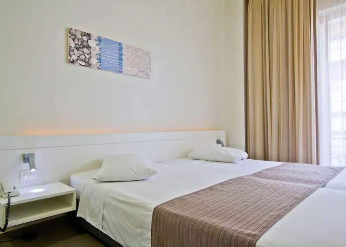 Atlantis Boutique 4*