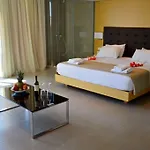 Atlantis Boutique 4*